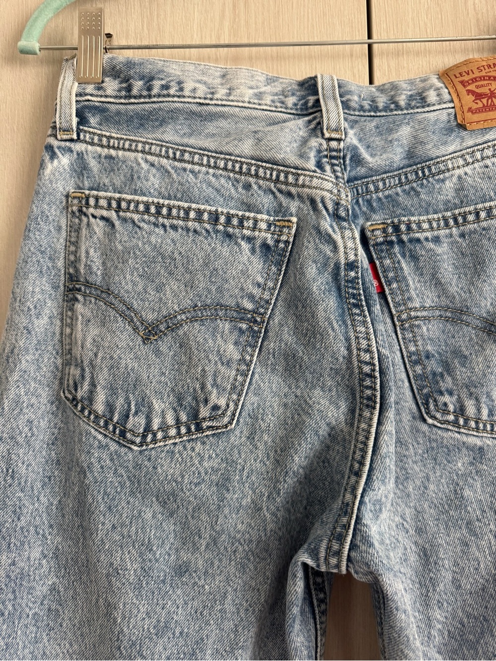 Levi's Women's Low Pro Straight Jeans - Light Blue Wash - Picture 6 of 7